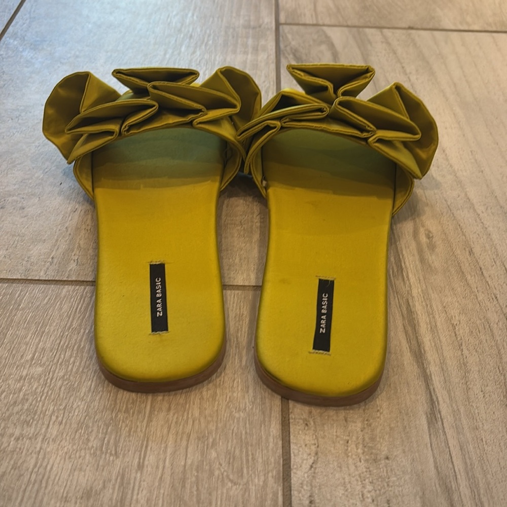 Zara Yellow Ruffle Slide Sandals - Picture 3 of 5